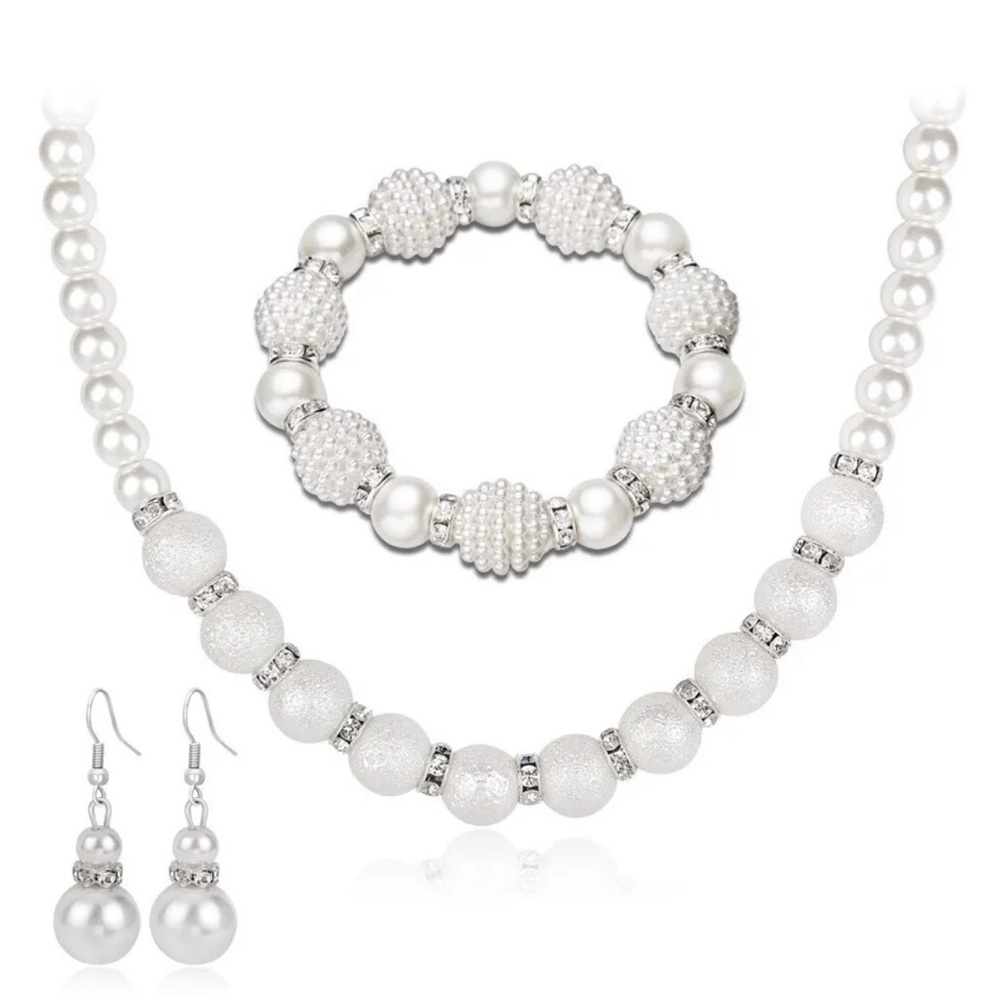 NWOT ** Jewelry set 3 pcs
